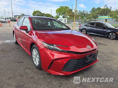 2025 Toyota Camry LE - zdjęcie 3 z 33 - miniatura