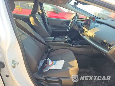 2026 Toyota Prius LE - zdjęcie 8 z 29 - miniatura