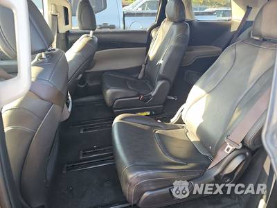 2025 Kia Carnival MPV LXS 121.7" WB - zdjęcie 13 z 33 - miniatura