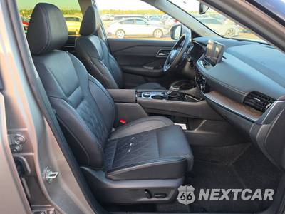 2026 Nissan Rogue Platinum - zdjęcie 8 z 23 - miniatura