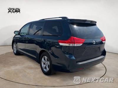 2011 Toyota Sienna LE 8-Passenger 119.3" WB - zdjęcie 3 z 15 - miniatura