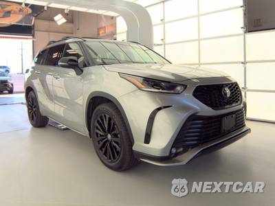 2023 Toyota Highlander XSE - zdjęcie 3 z 38 - miniatura