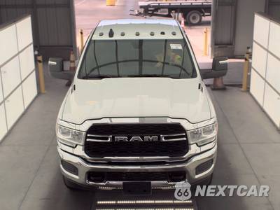 2024 Ram 3500 Tradesman Crew Cab Long Bed - zdjęcie 2 z 29 - miniatura