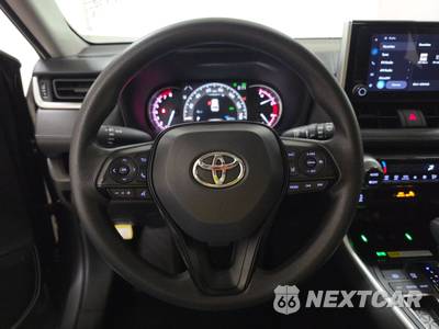 2025 Toyota RAV4 XLE - zdjęcie 10 z 26 - miniatura