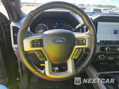 2022 Ford Super Duty F-250 Lariat Crew Cab Medium Bed - zdjęcie 10 z 29 - miniatura
