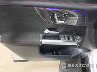 2023 Mercedes-Benz AMG GLB 35 4MATIC - zdjęcie 9 z 21 - miniatura