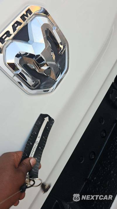 2022 Ram 1500 Laramie Crew Cab Short Bed - zdjęcie 26 z 29 - miniatura
