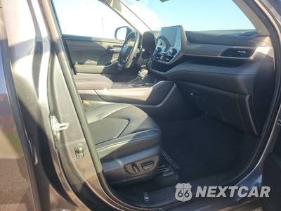 2023 Toyota Highlander XLE - zdjęcie 8 z 21 - miniatura