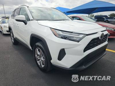 2025 Toyota RAV4 XLE - zdjęcie 3 z 23 - miniatura