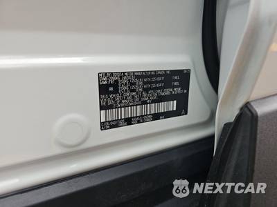 2025 Toyota RAV4 XLE - zdjęcie 14 z 23 - miniatura