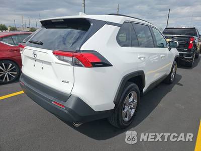 2025 Toyota RAV4 XLE - zdjęcie 4 z 23 - miniatura