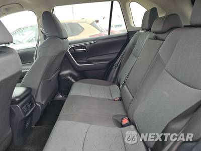 2025 Toyota RAV4 XLE - zdjęcie 13 z 23 - miniatura