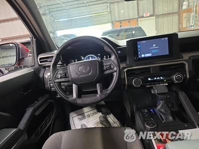 2025 Toyota Tacoma SR5 Crew Cab Medium Bed - zdjęcie 8 z 18 - miniatura