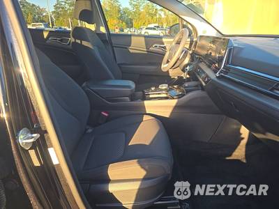 2023 Kia Sportage Hybrid LX - zdjęcie 8 z 23 - miniatura