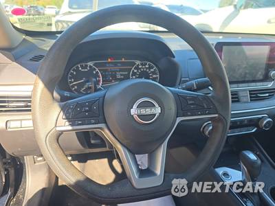 2025 Nissan Altima SV - zdjęcie 10 z 31 - miniatura