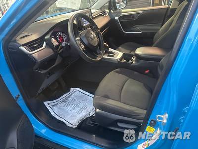 2019 Toyota RAV4 LE - zdjęcie 10 z 15 - miniatura