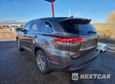2017 Toyota Highlander XLE - zdjęcie 3 z 17 - miniatura
