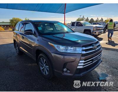 2017 Toyota Highlander XLE - zdjęcie 7 z 17 - miniatura