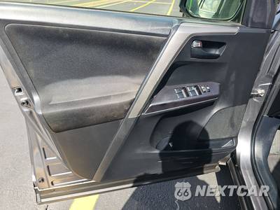 2018 Toyota RAV4 LE - zdjęcie 9 z 28 - miniatura