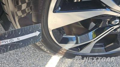 2022 Ford Mustang Mach-E Premium - zdjęcie 36 z 40 - miniatura