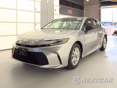 2025 Toyota Camry LE - zdjęcie 1 z 31 - miniatura