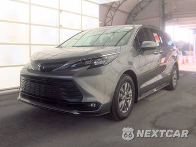 2026 Toyota Sienna XLE 8-Passenger 120.5" WB