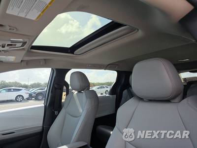 2026 Toyota Sienna XLE 8-Passenger 120.5" WB - zdjęcie 21 z 25 - miniatura
