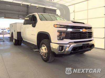 2024 Chevrolet Silverado 3500HD Cab Chassis LT Crew Cab 1LT DRW - zdjęcie 3 z 24 - miniatura