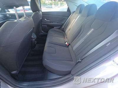 2026 Hyundai Elantra Hybrid Blue - zdjęcie 13 z 27 - miniatura