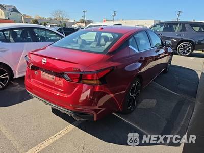 2024 Nissan Altima SR - zdjęcie 5 z 35 - miniatura