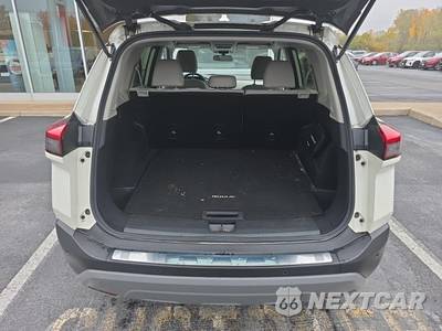 2023 Nissan Rogue SV - zdjęcie 17 z 26 - miniatura