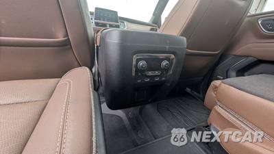 2024 Chevrolet Suburban High Country 3LZ - zdjęcie 28 z 30 - miniatura