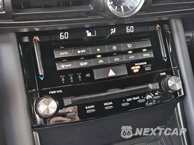 2024 Lexus IS 350 F SPORT Design - zdjęcie 40 z 74 - miniatura