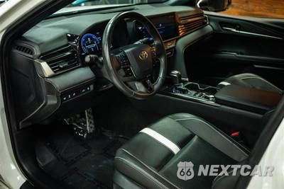 2025 Toyota Camry SE - zdjęcie 8 z 29 - miniatura