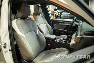 2025 Toyota Camry SE - zdjęcie 14 z 27 - miniatura