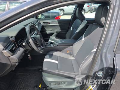 2025 Toyota Camry SE - zdjęcie 7 z 20 - miniatura