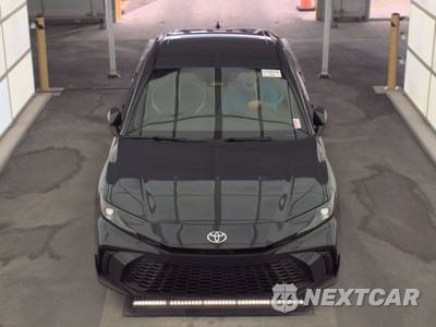 2025 Toyota Camry SE - zdjęcie 2 z 20 - miniatura