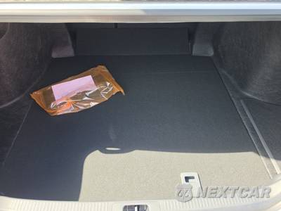 2026 Toyota Camry SE - zdjęcie 16 z 18 - miniatura
