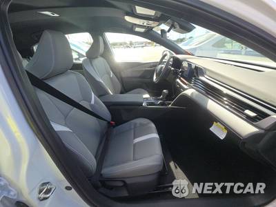 2026 Toyota Camry SE - zdjęcie 8 z 20 - miniatura