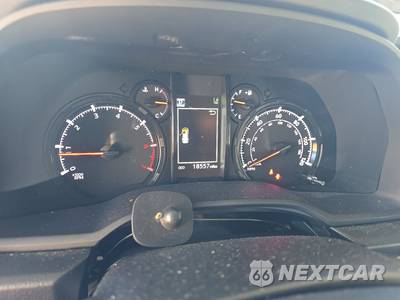 2021 Toyota 4Runner SR5 Premium - zdjęcie 12 z 23 - miniatura