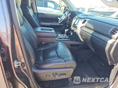 2020 Toyota Tundra TRD Pro Crew Cab Short Bed - zdjęcie 8 z 18 - miniatura