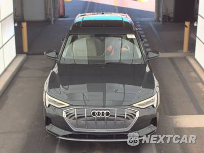 2019 Audi e-tron Prestige - zdjęcie 2 z 21 - miniatura