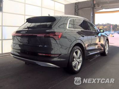 2019 Audi e-tron Prestige - zdjęcie 4 z 21 - miniatura