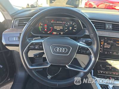 2019 Audi e-tron Prestige - zdjęcie 10 z 21 - miniatura