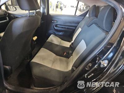2015 Toyota Prius c Two - zdjęcie 13 z 20 - miniatura