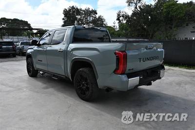 2025 Toyota Tundra Limited Crew Cab Short Bed - zdjęcie 3 z 17 - miniatura