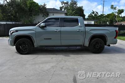 2025 Toyota Tundra Limited Crew Cab Short Bed - zdjęcie 7 z 17 - miniatura