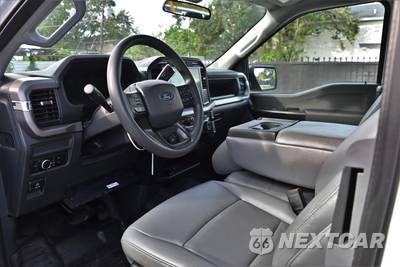 2024 Ford F-150 XL Extended Cab Medium Bed w/Rear Doors - zdjęcie 12 z 20 - miniatura