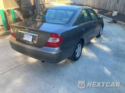 2002 Toyota Camry LE - zdjęcie 6 z 17 - miniatura