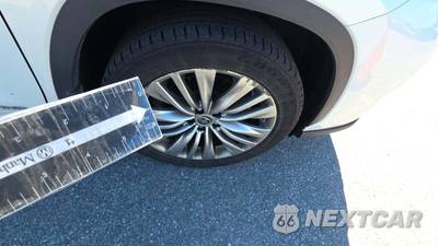 2022 Toyota Highlander Hybrid Platinum - zdjęcie 25 z 31 - miniatura